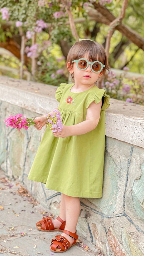 پیراهن بچگانه